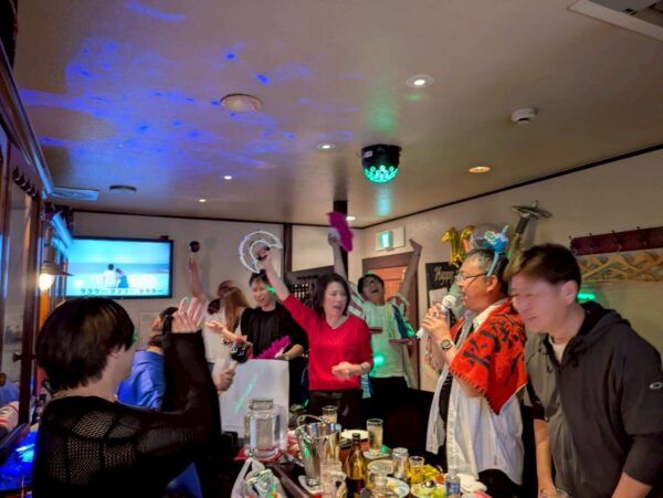 女呼んでブギで大盛り上がりの桑田会会場